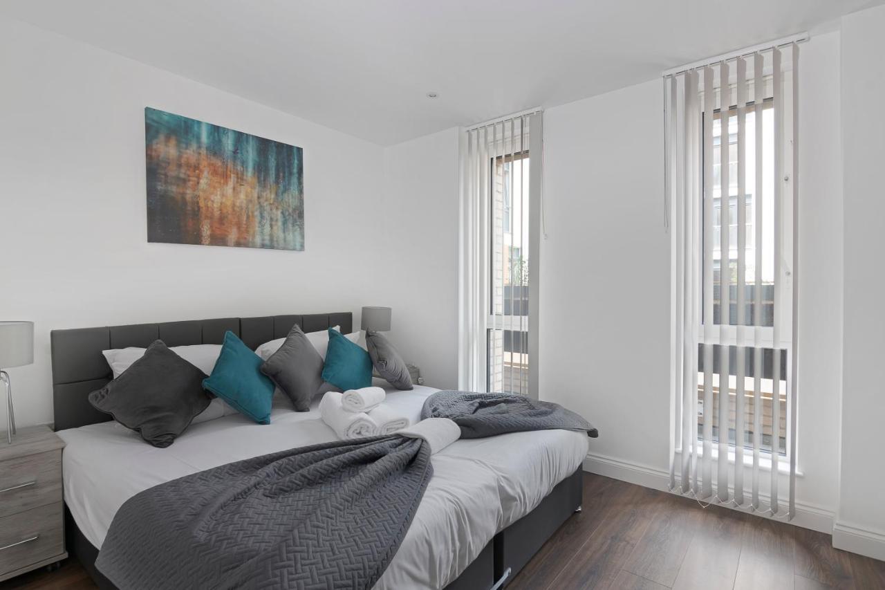 Spacious, Bright & Modern 1 & 2 Bed Apartments At Sligo House - Central Watford Watford  Esterno foto