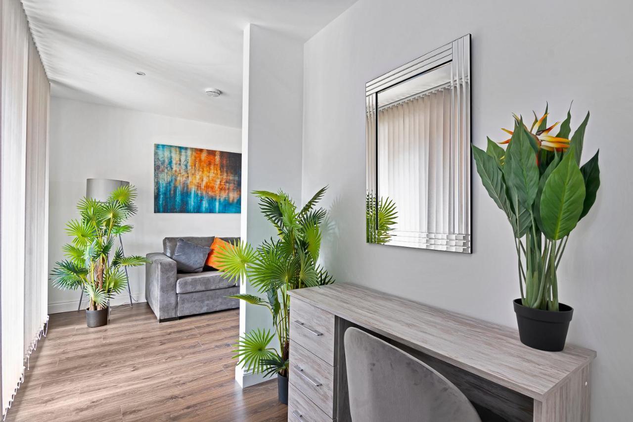 Spacious, Bright & Modern 1 & 2 Bed Apartments At Sligo House - Central Watford Watford  Esterno foto