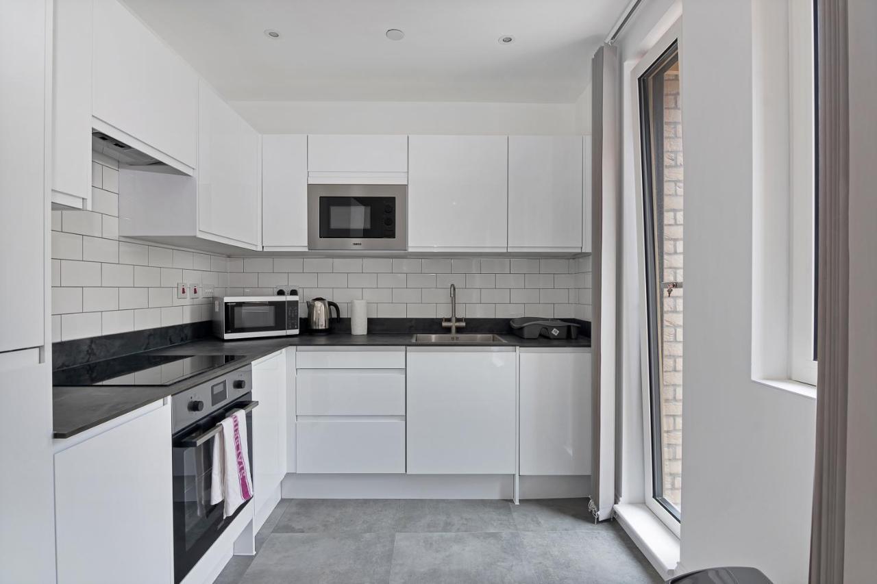 Spacious, Bright & Modern 1 & 2 Bed Apartments At Sligo House - Central Watford Watford  Esterno foto