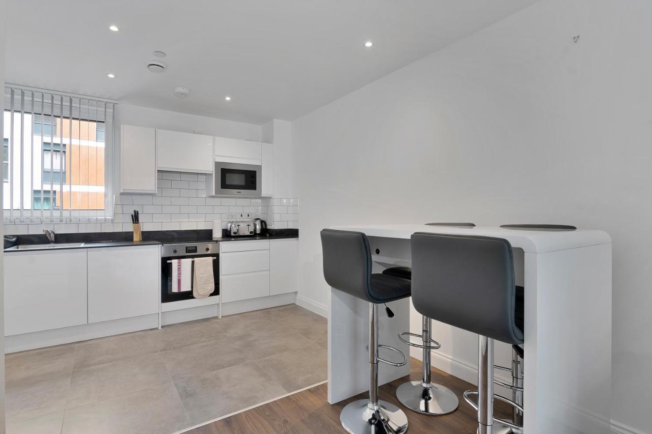 Spacious, Bright & Modern 1 & 2 Bed Apartments At Sligo House - Central Watford Watford  Esterno foto